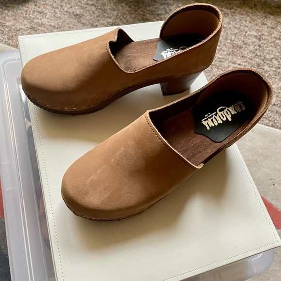 Sandgrens Brett Clogs - Dexter Tan - Picture 10 of 10